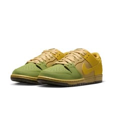 Nike SB Dunk Low Pro Saffron Quartz Shoes