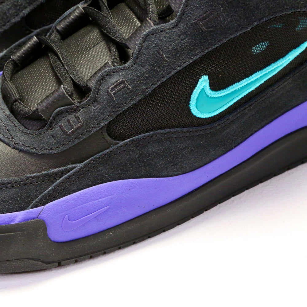 
                  
                    Nike Air max Ishod FB2393-003
                  
                