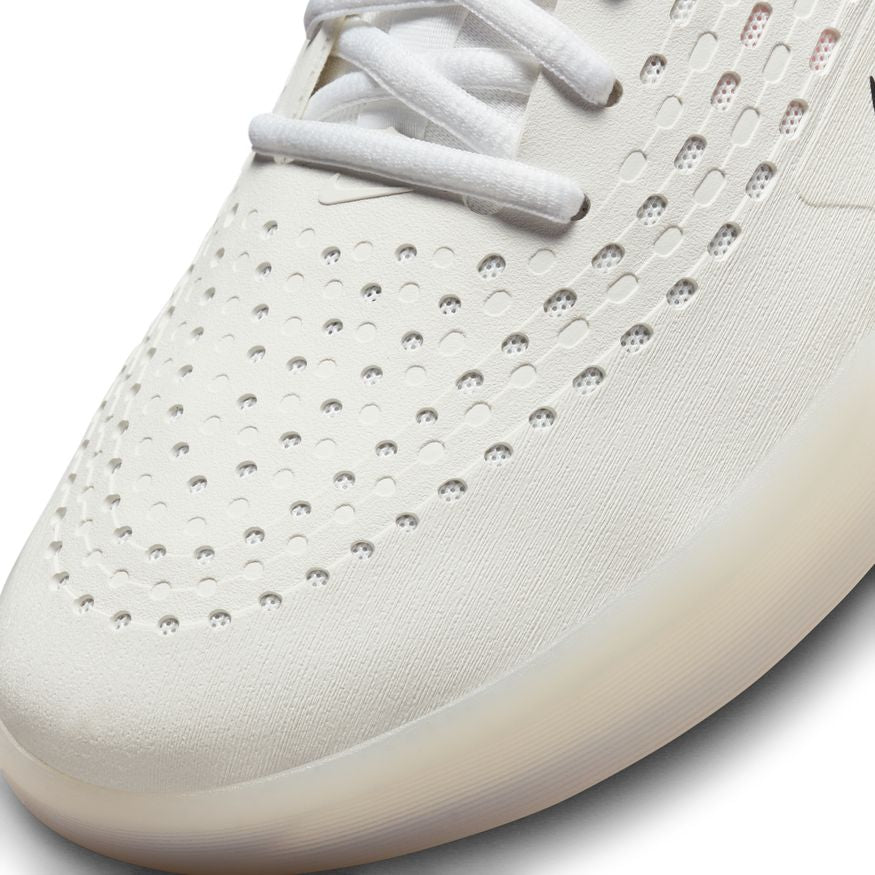 
                  
                    Nyjah 3 - WHITE/BLACK-SUMMIT WHITE-HYPER PINK - DJ6130-100
                  
                
