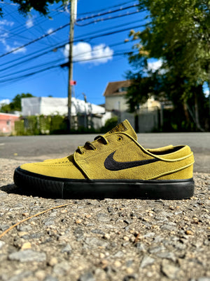 
                  
                    Nike SB Janoski Pacific Moss
                  
                
