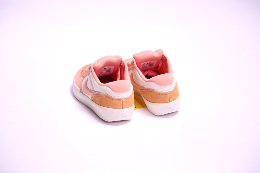 
                  
                    Nike SB Force 58 - Peach Apricot
                  
                