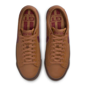 
                  
                    Dark Red Brown Blazer Low Nike SB Suede Skateboarding Shoes
                  
                