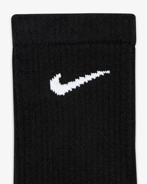 
                  
                    Nike Everyday Plus +
                  
                