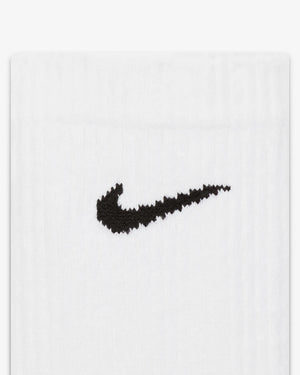 
                  
                    Nike EveryDay Plus +
                  
                