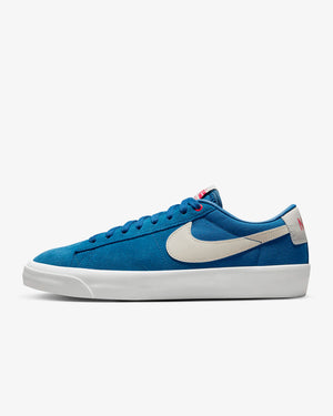 
                  
                    Nike SB Zoom Blazer Low Pro GT
                  
                