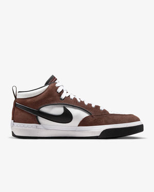 
                  
                    Nike SB React Leo “Light Chocolate”
                  
                